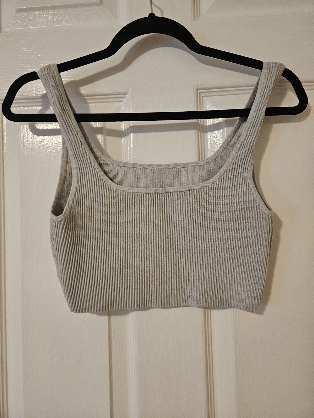 Babaton Ribbed Cropped Tank Top Size Medium - Picture 3 of 5